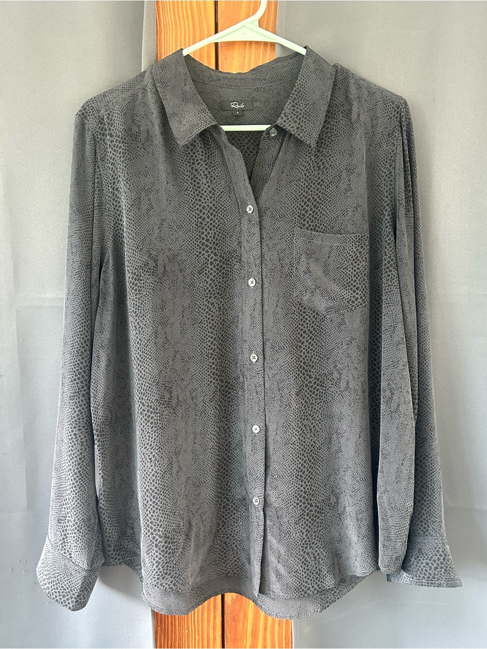 Rails 100% Silk Kate Blouse Cobra Snakeskin Print Button Front Size Large